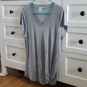 💐Like new! Cable & Gauge slouchy tshirt